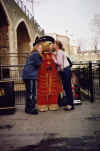 London 2003 Bear.jpg (105809 bytes)